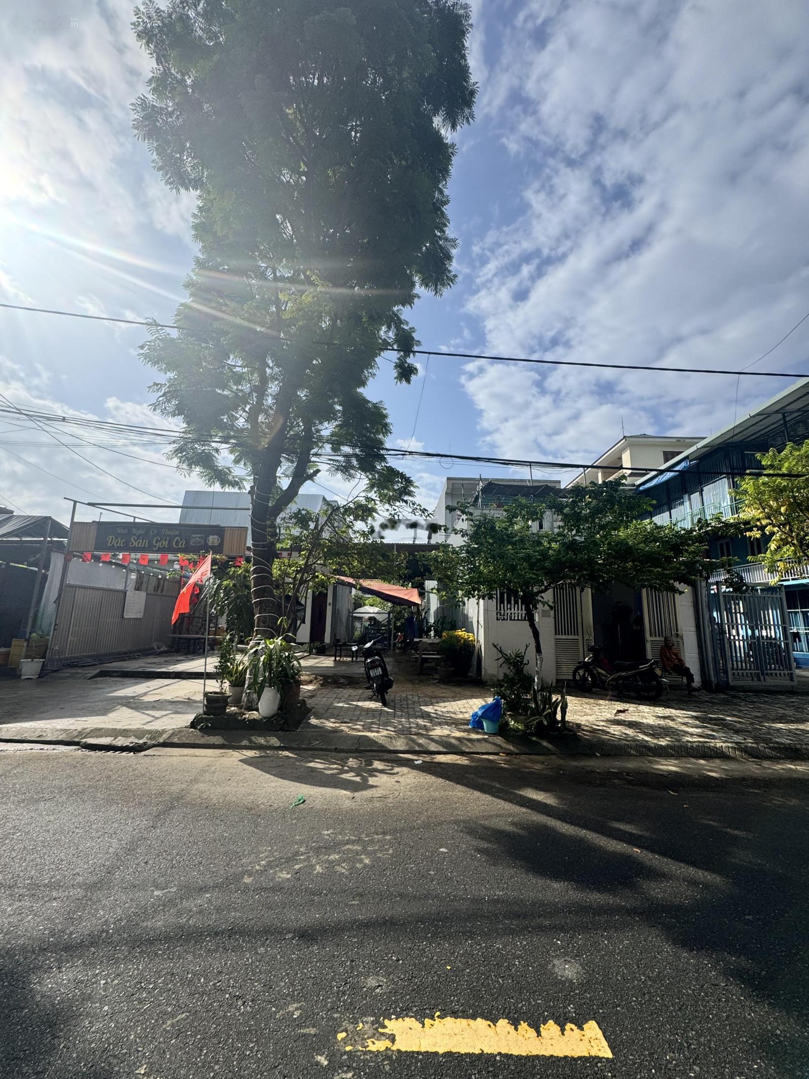 Bán lô đất đường Lý Tử Tấn, Sơn Trà, sát biển 100m2 giá tốt 8 tỷ x