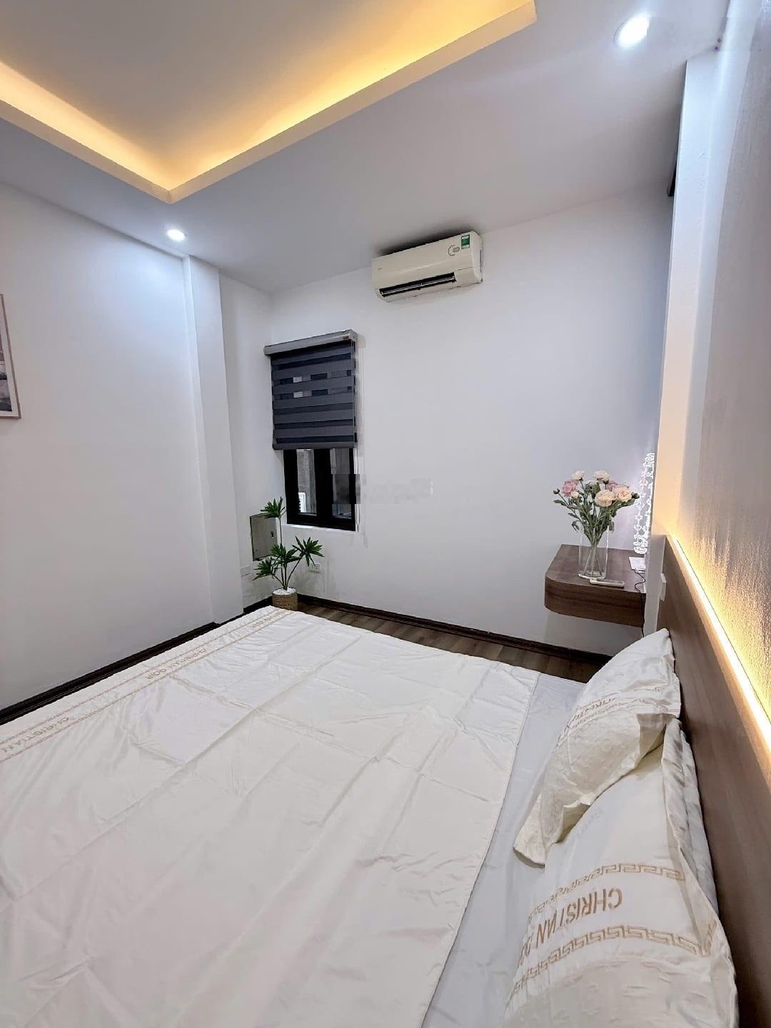 Bán nhà riêng hoàng hoa thám - tây hồ - 17.8m2 - 5 tầng - cách ô tô 10m - nhỉnh 7 tỷ