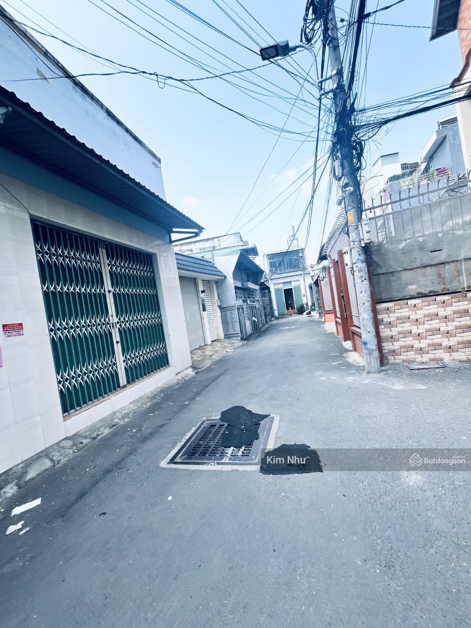 Hàng sắp chốt!!! nhà 3 tầng ngang 5m hẻm xe hơi gần dh ngân hàng - hoàn công chuẩn chỉnh