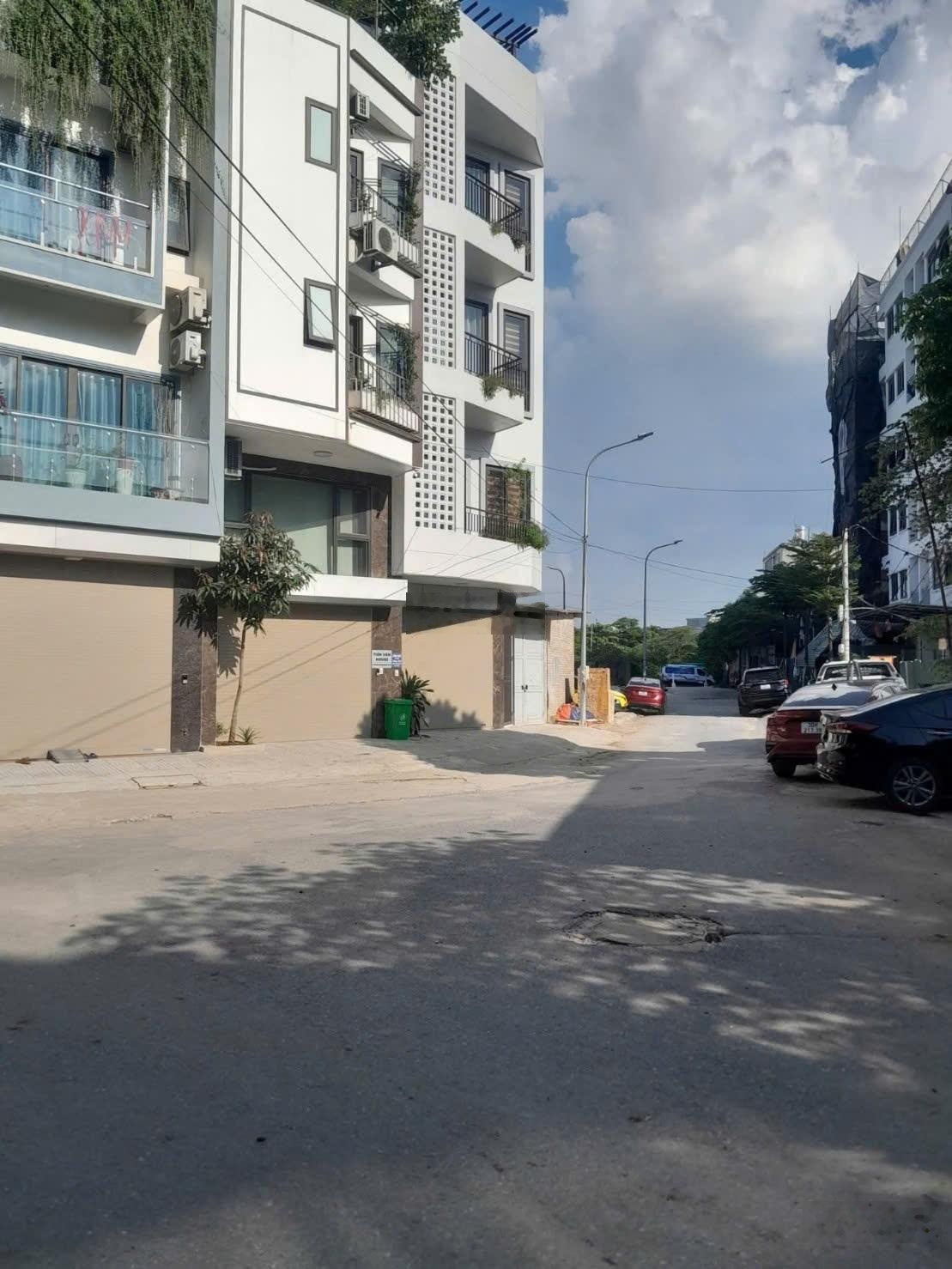 Đất đô thị đường vỉa hè ô tô tránh Vân Canh, dt 50m2, giá 8,8 tỷ, gần Trịnh Văn Bô