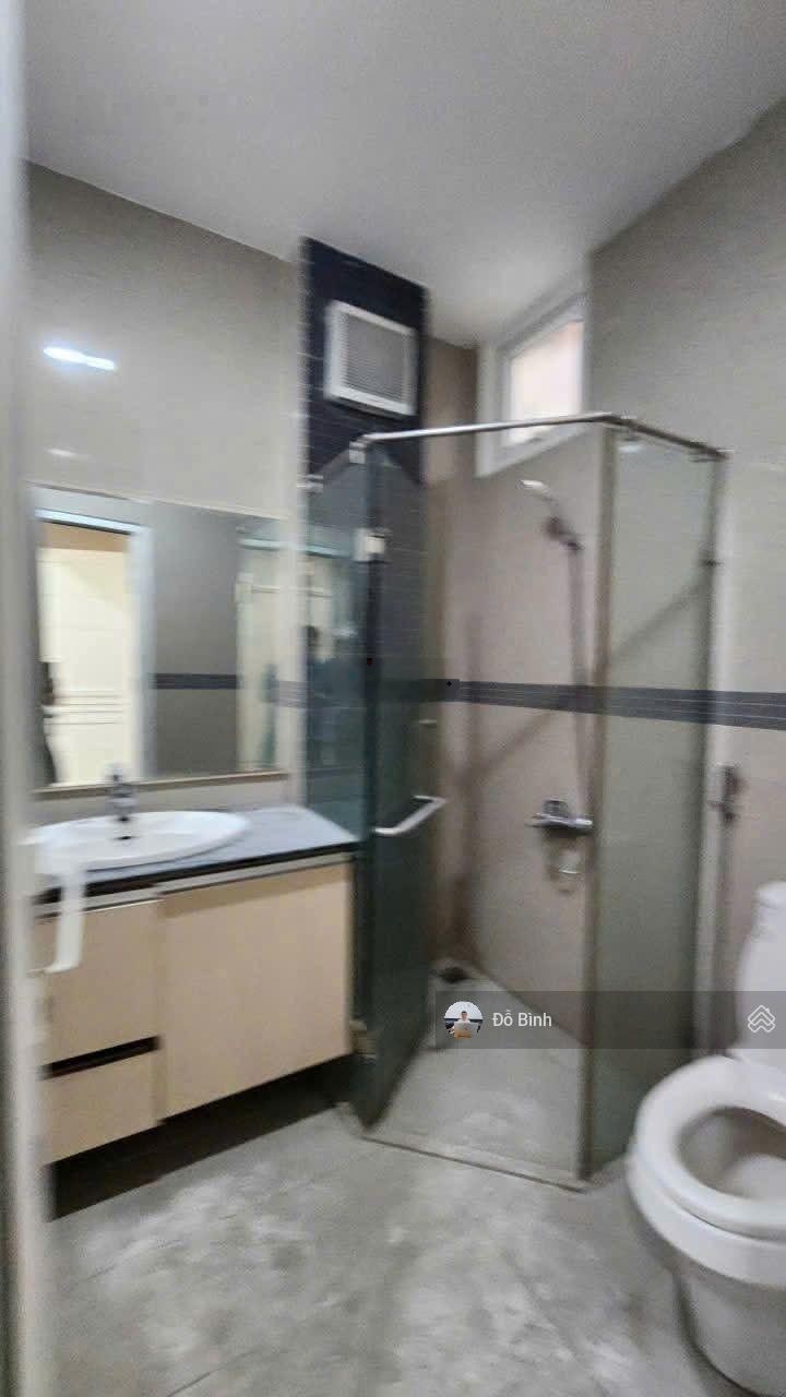 Cho thuê nhà 4 tầng: nguyễn hữu dật - 5 phòng - 4wc - sạch đẹp