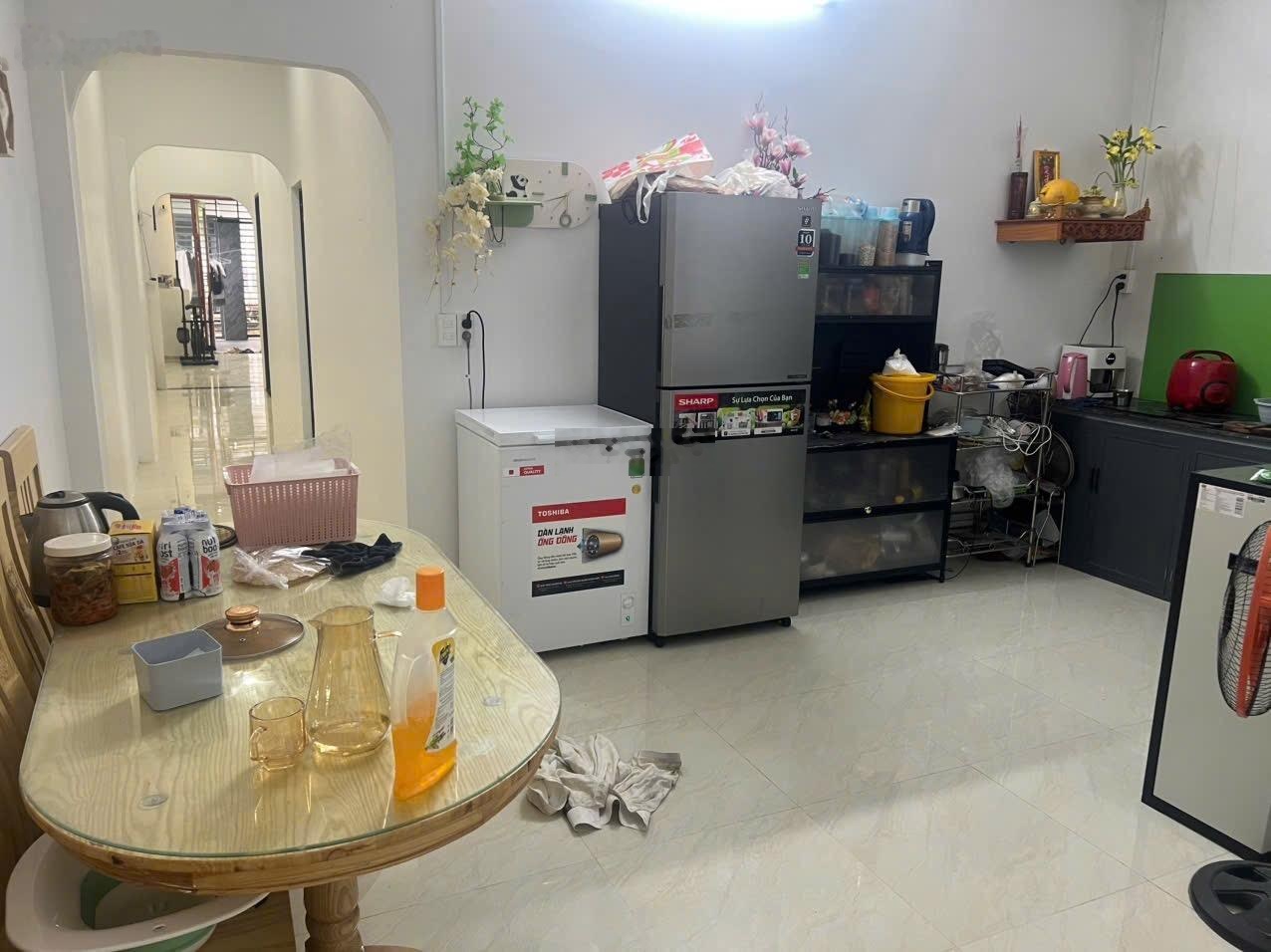 Cần bán gấp. Bán Nhà Riêng tại Đường Tôn Đản, 4,2 tỷ, 138m2, 3PN, 2WC, Chính chủ