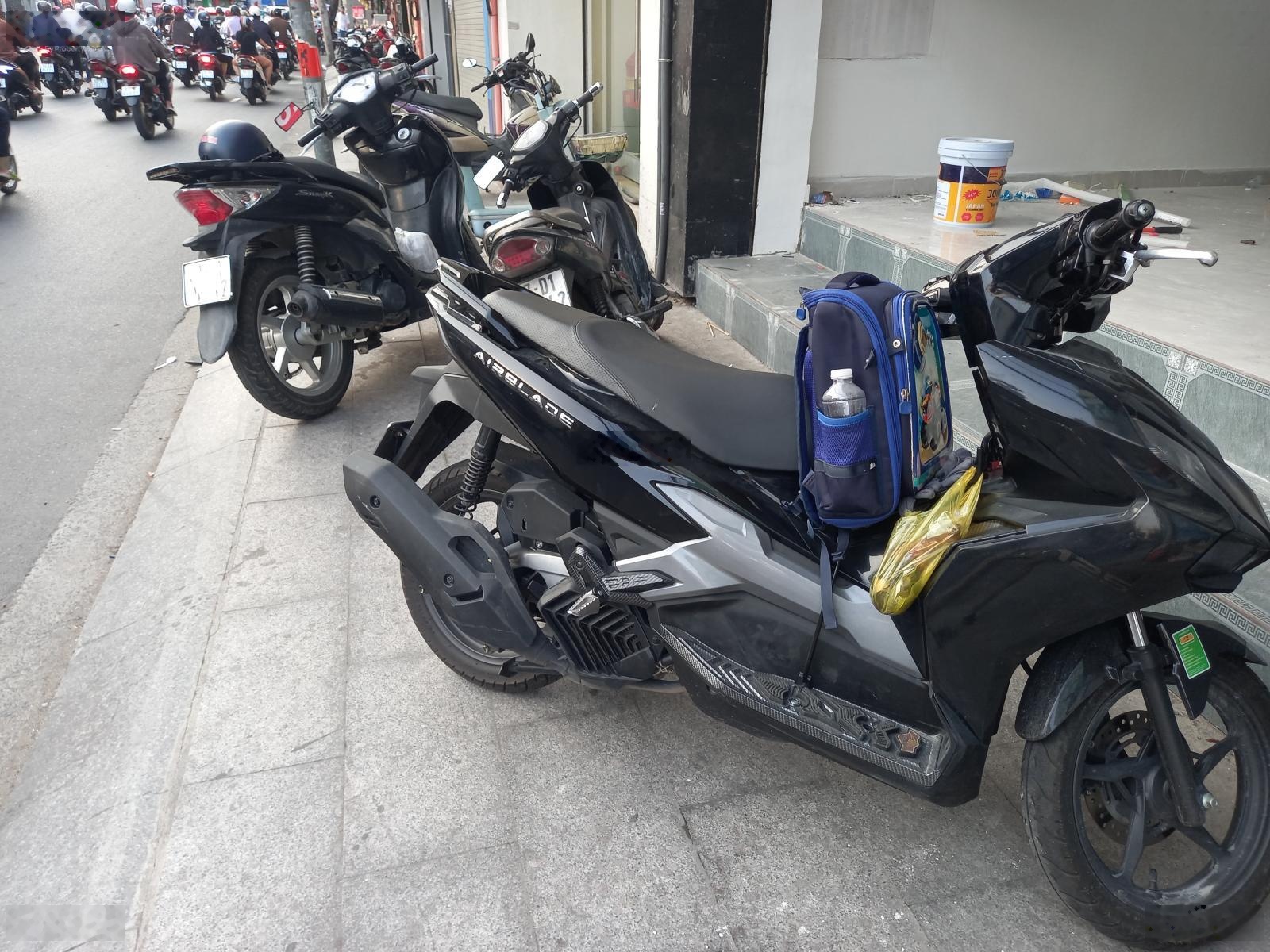 Cần cho thuê mặt bằng mặt tiền đông và nhộn nhịp đường Lê Quang Định (Gần Chợ Bà Chiểu)