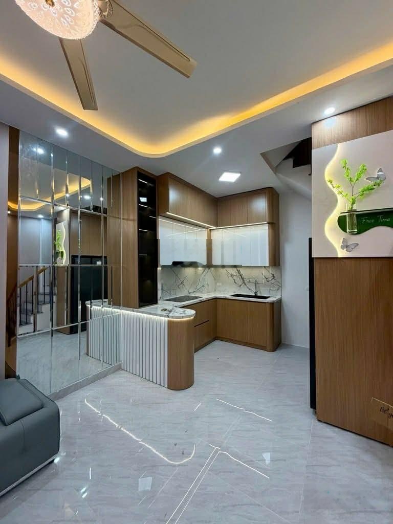 ** 8.2 tỷ - ngọc lâm nhà đẹp ở ngay 30m x 4 tầng - full nội thất