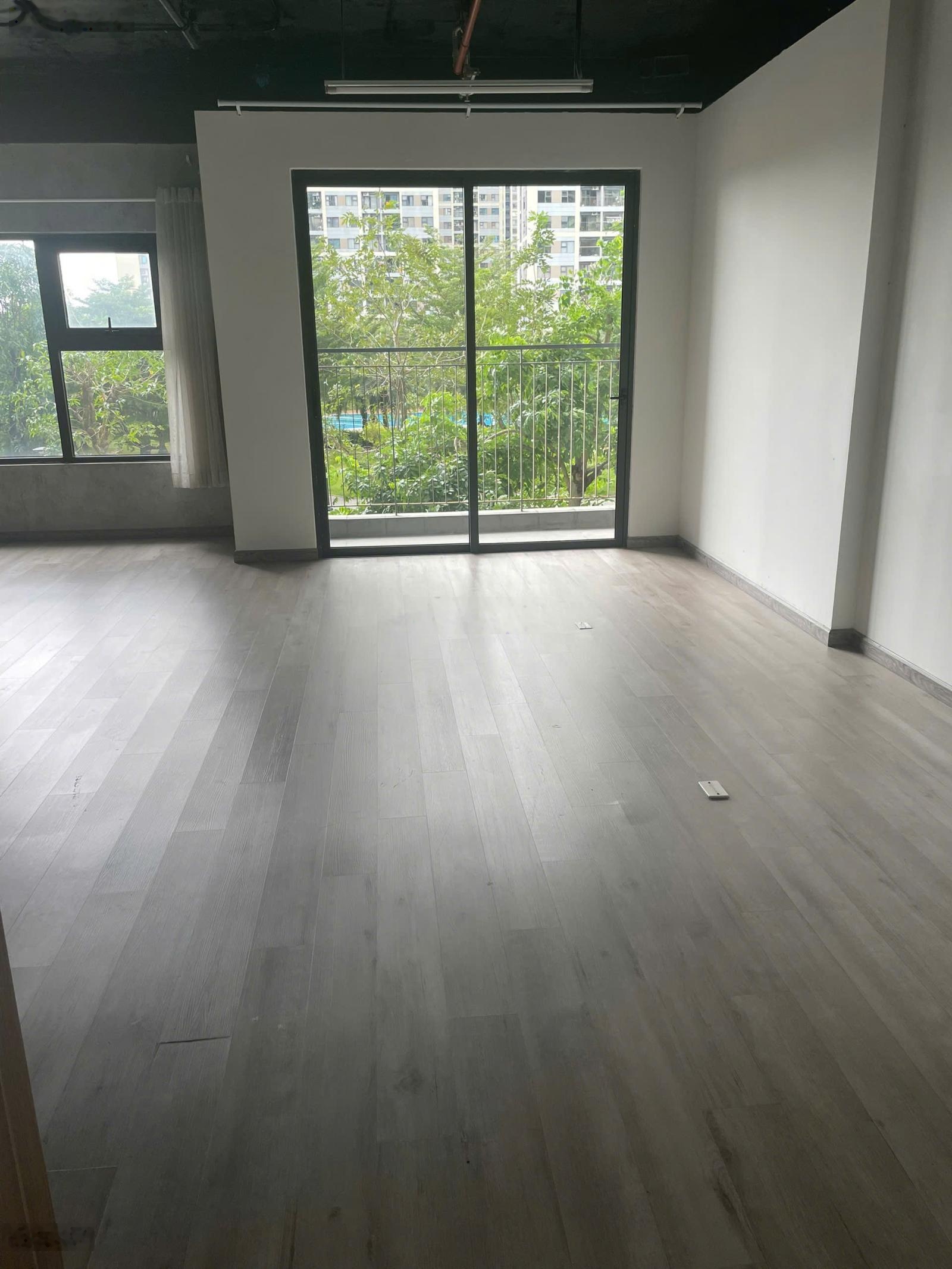 Bán nhanh căn shophouse tổng diện tích 84m2 mặt sảnh sổ hồng sở hữu lâu dài giá 8.5 tỷ total