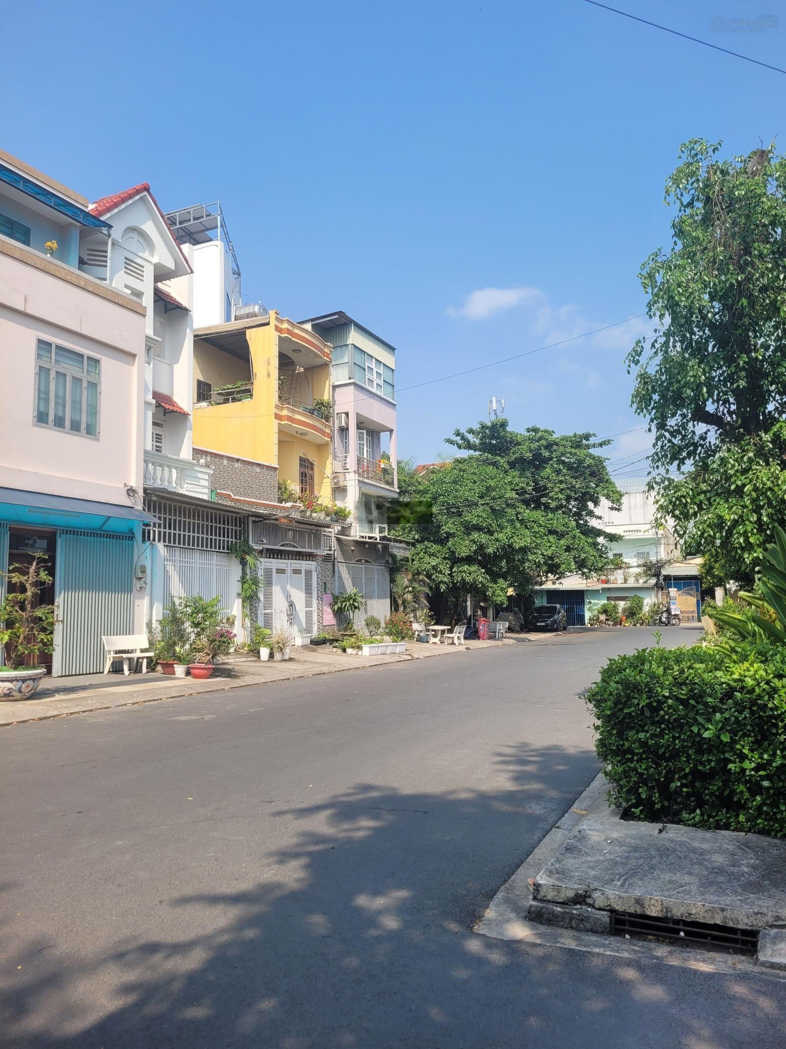 Chính chủ gởi, lô đất biệt thự, khu ven sông, hbc, thủ đức, 198m(9*22), sát gigamall, chỉ 19,9 t