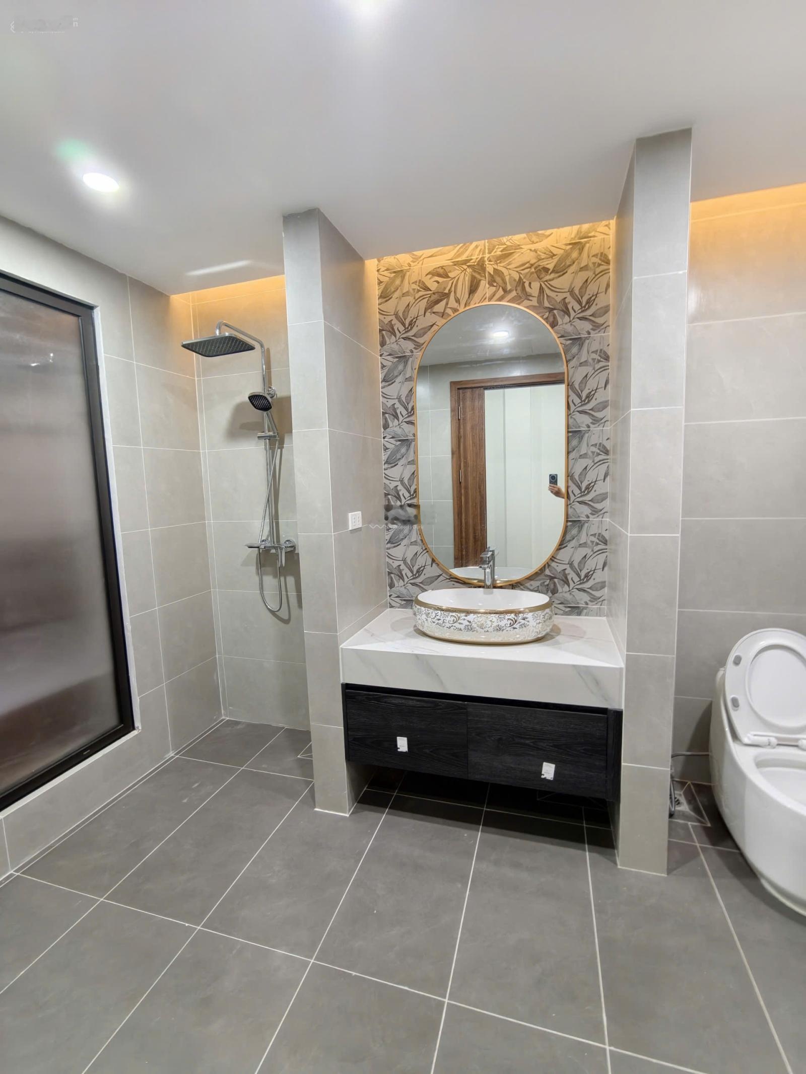 HIẾM! Tòa nhà Building Trần Duy Hưng, Cầu Giấy 70m2*8T kinh doanh, ngõ thông, ô tô tránh. Giá 33 tỷ