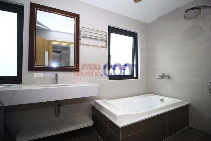 Bán nhà mặt phố Phan Kế Bính-Ba Đình 102m , 1 hầm , 9 tầng , mt 11m , giá 67,5tỉ
