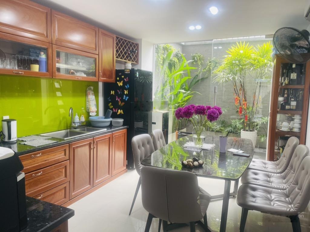 Bán nhà gần Sân Bay, HXH 6M, đường Lê Văn Sỹ, 12 tỷ