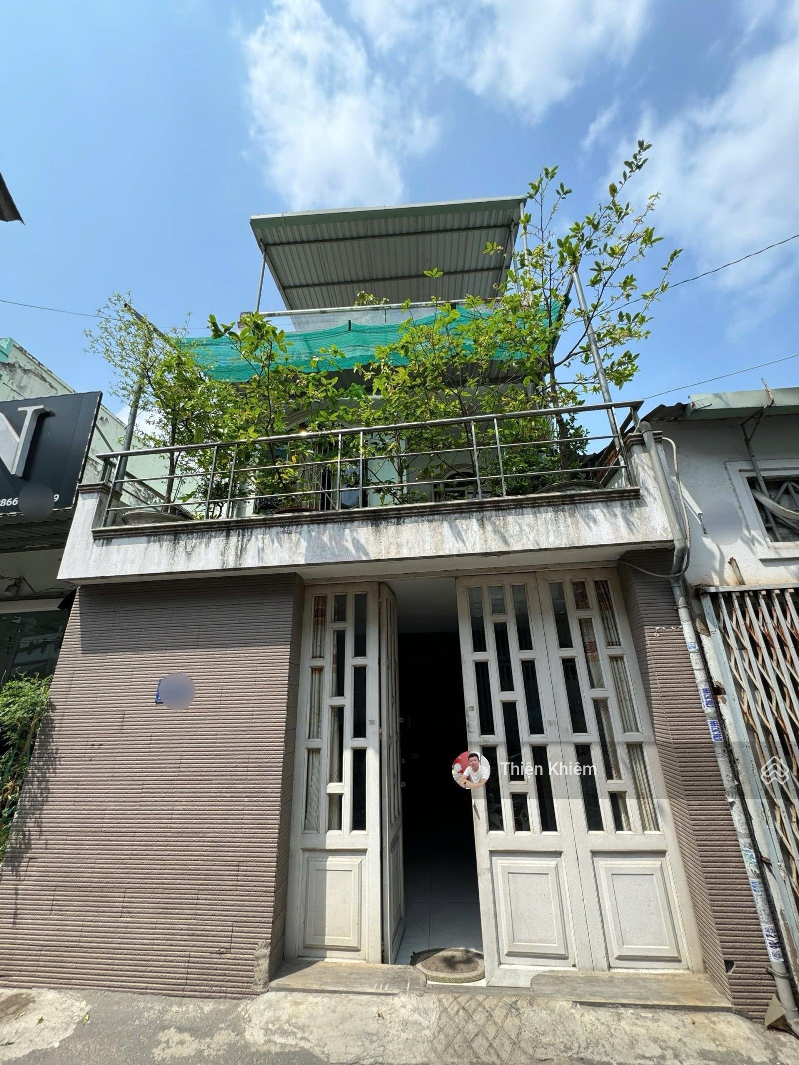 Nhà bán 4.75m x 13m nở hậu 8.4m - Dương Quảng Hàm - P.5 - GV