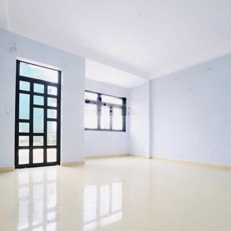 Bán nhà ưu điểm ngang nở hậu 6m x 15m, ngay Aeon Mall Bình Tân, chỉ hơn 5 tỷ