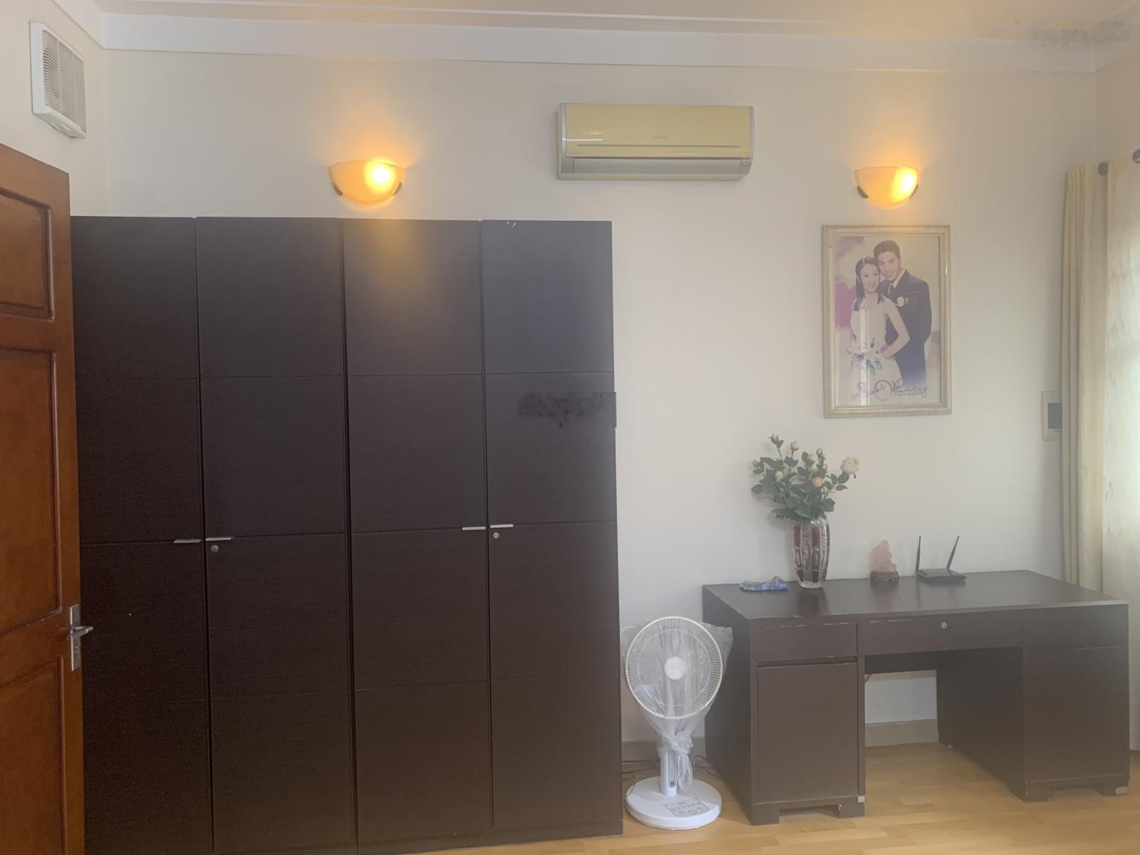 Nhà riêng phố Đinh Liệt - Hoàn Kiếm 30m2 xây 3 tầng, giá 15 tỷ. Liên hệ: 0342567890