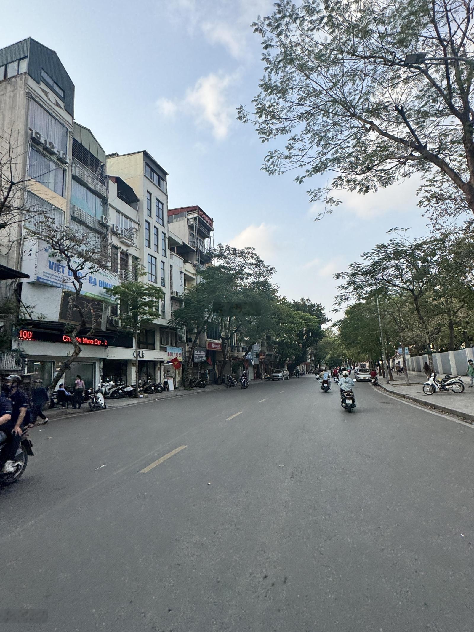 Giảm sốc 700 triệu! Căn góc 5 tầng đẹp ở luôn, 40m2 MT 6m, ngõ thông, chỉ hơn 10 tỷ
