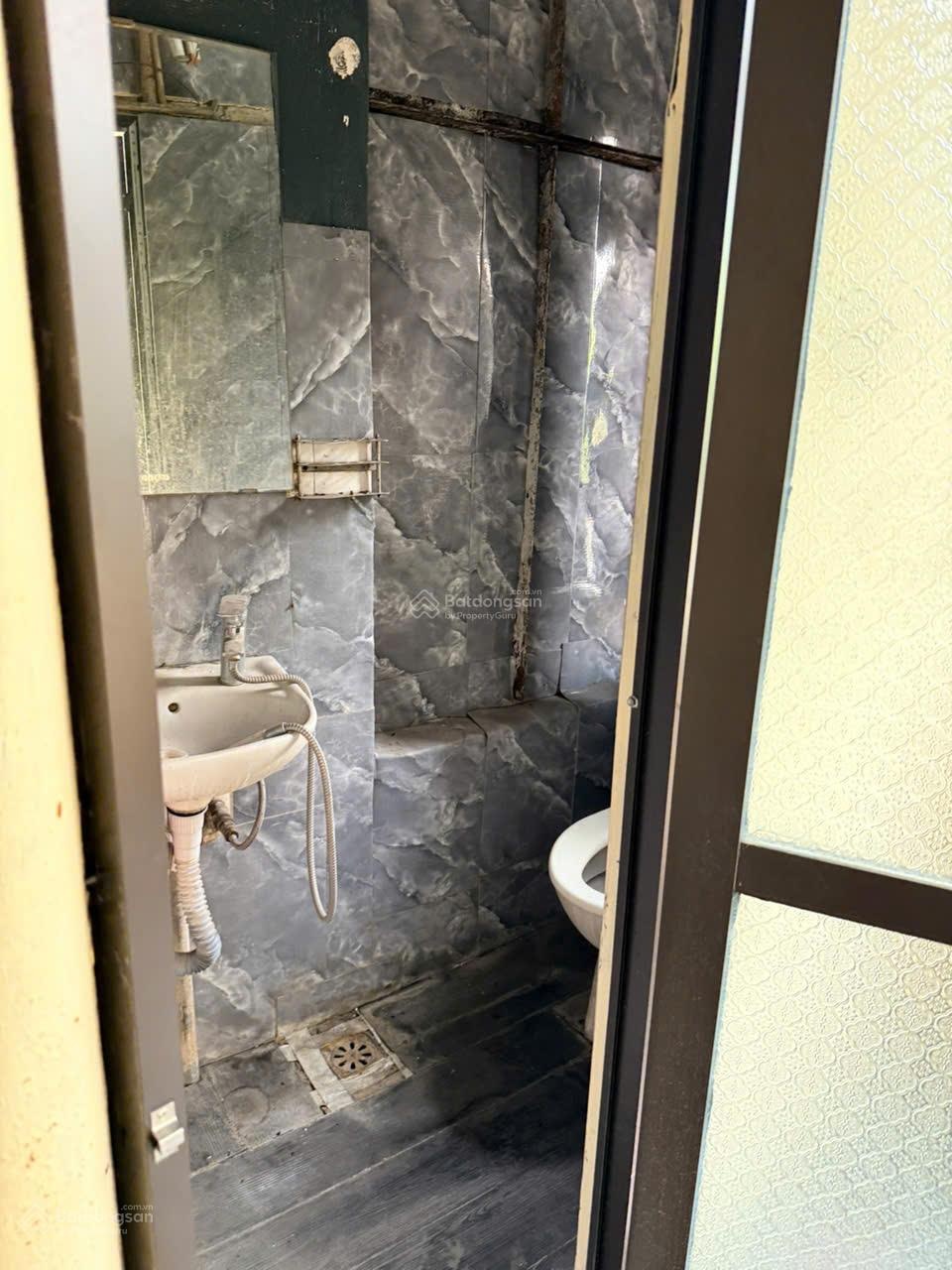 Cho thuê phòng trọ tại Phố Kim Mã, chỉ với 3 triệu, 12.5m2