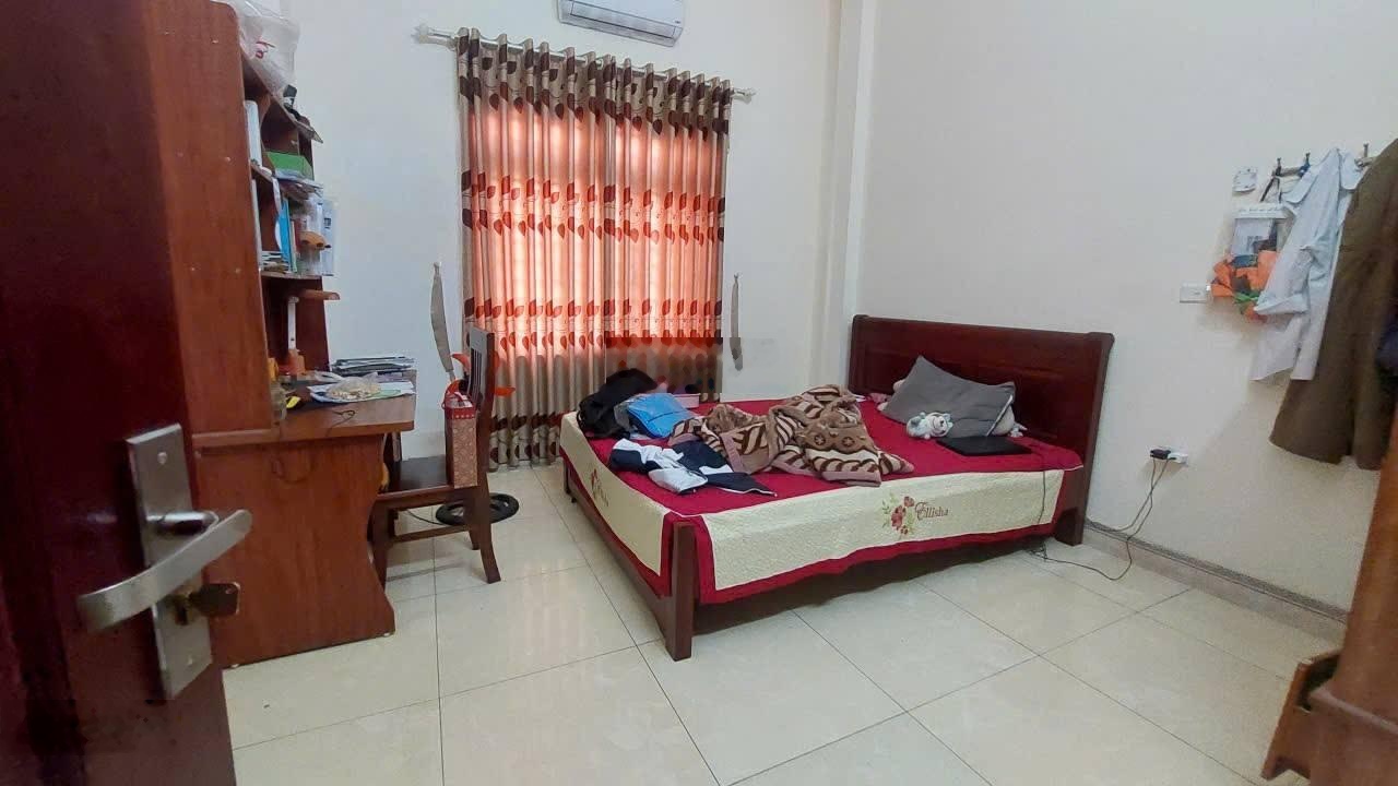 CHỦ CẦN TIỀN BÁN GẤP _ GIẢM CÒN 5.4 TỶ. Bán nhà Kim Chung, 44m2, mt4m, 4T, 5.4 tỷ, Đông Anh