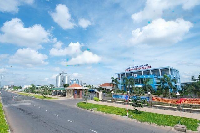 Bán nhà 2 mặt tiền kinh doanh gần KCN Bàu Xéo 90m2 vị trí đông công nhân