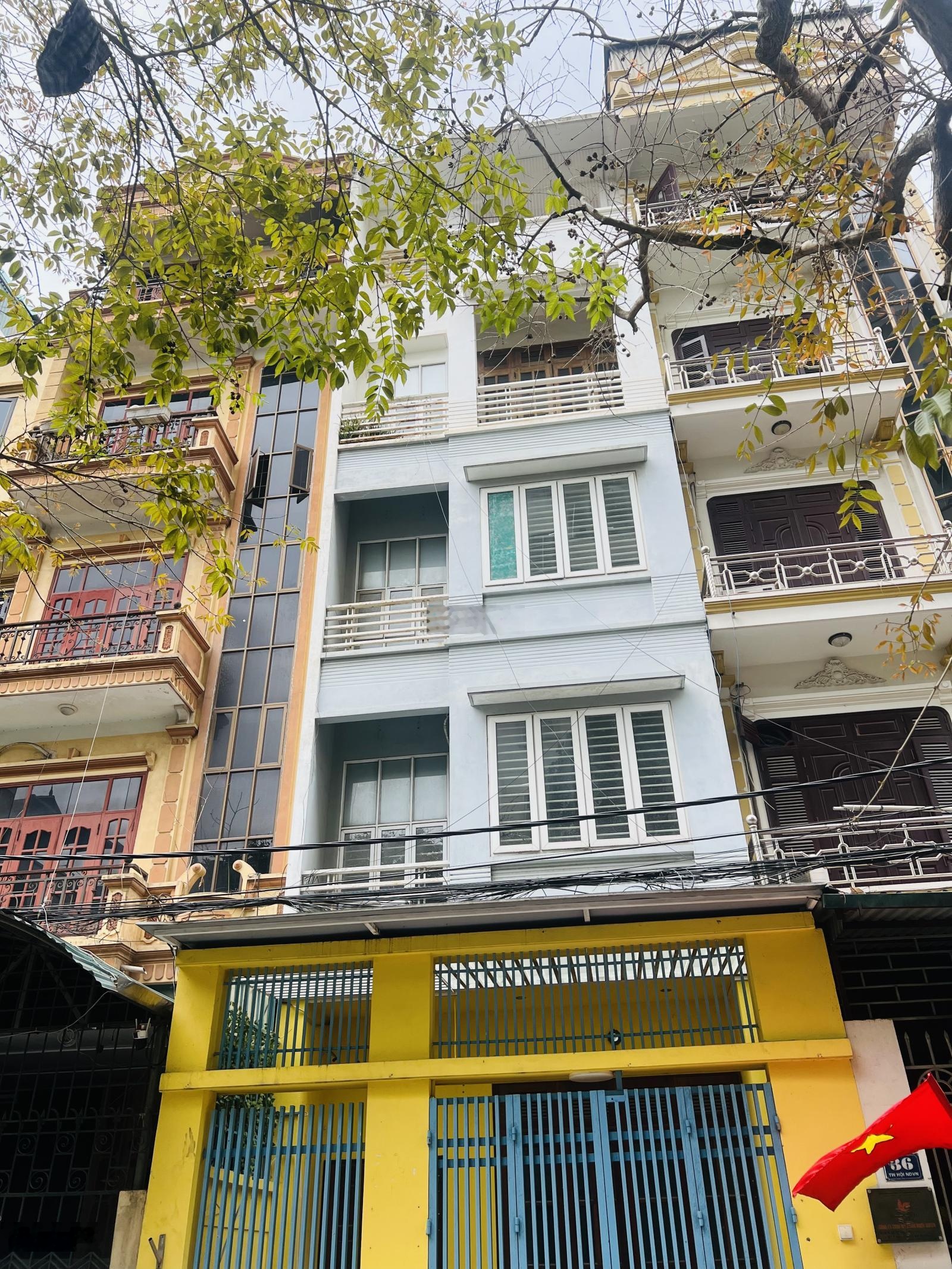 Bán nhà phân lô quan hoa, cầu giấy - 5 tầng 65m2 - oto tránh, vỉa hè - giá 25.9 tỷ