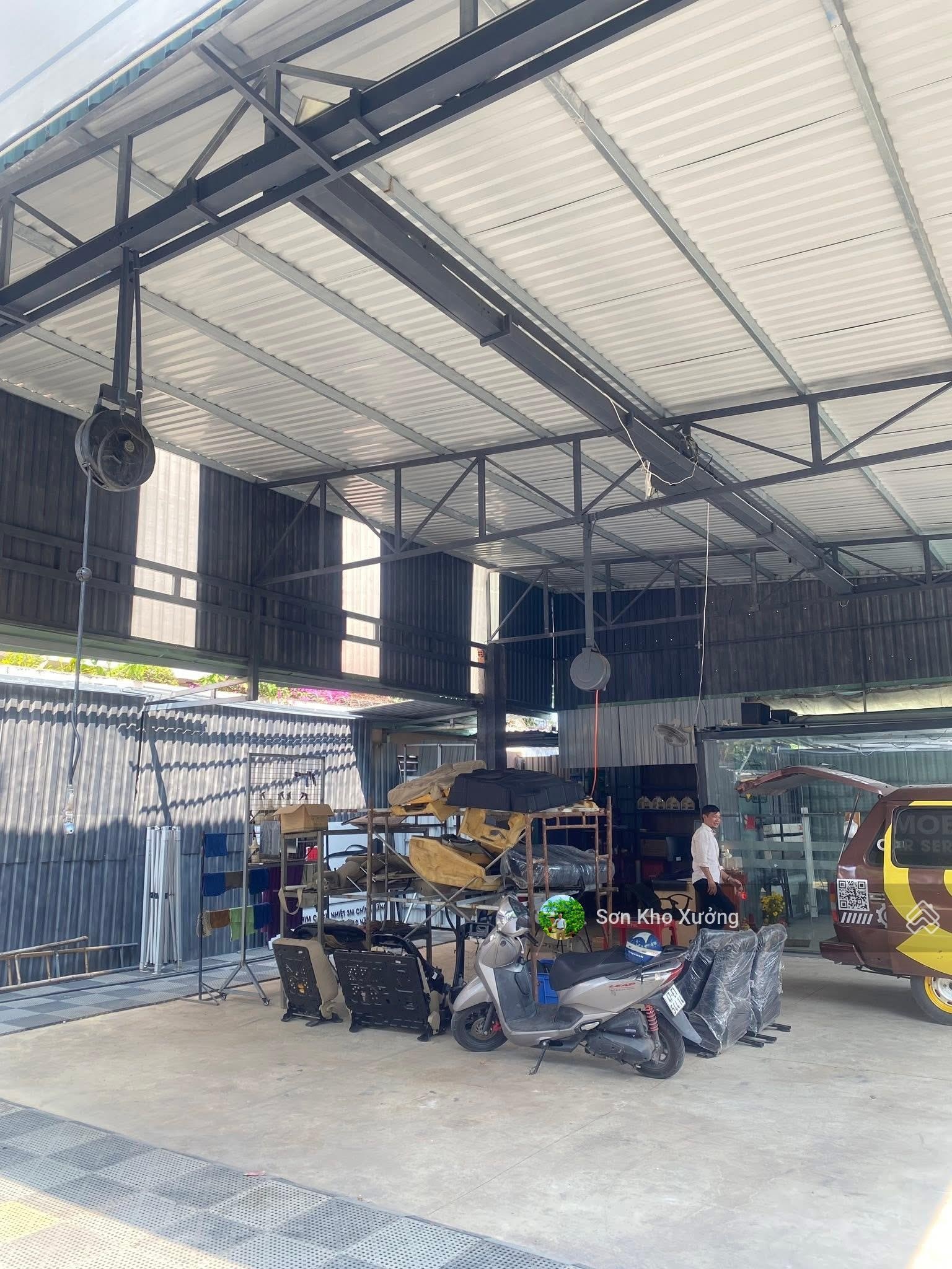 Cho thuê kho xưởng MBKD 216m2 hiệp bình phước Thủ Đức Ngay Vạn Phúc City