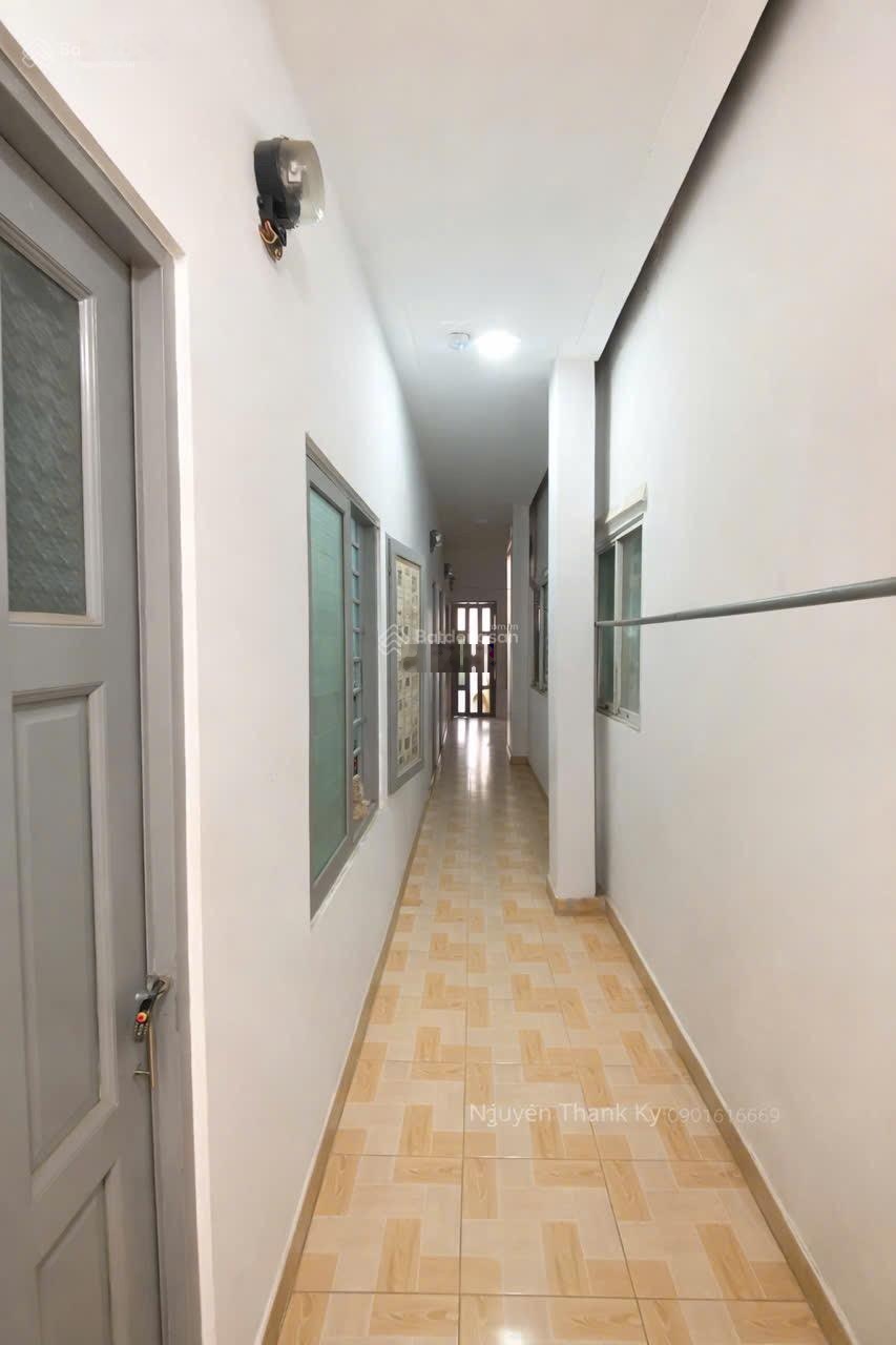 Bán CHDV 4 tấm - Quận 7 - sát bên Phú Mỹ Hưng - xe hơi đậu cửa - khai thác 25tr/tháng