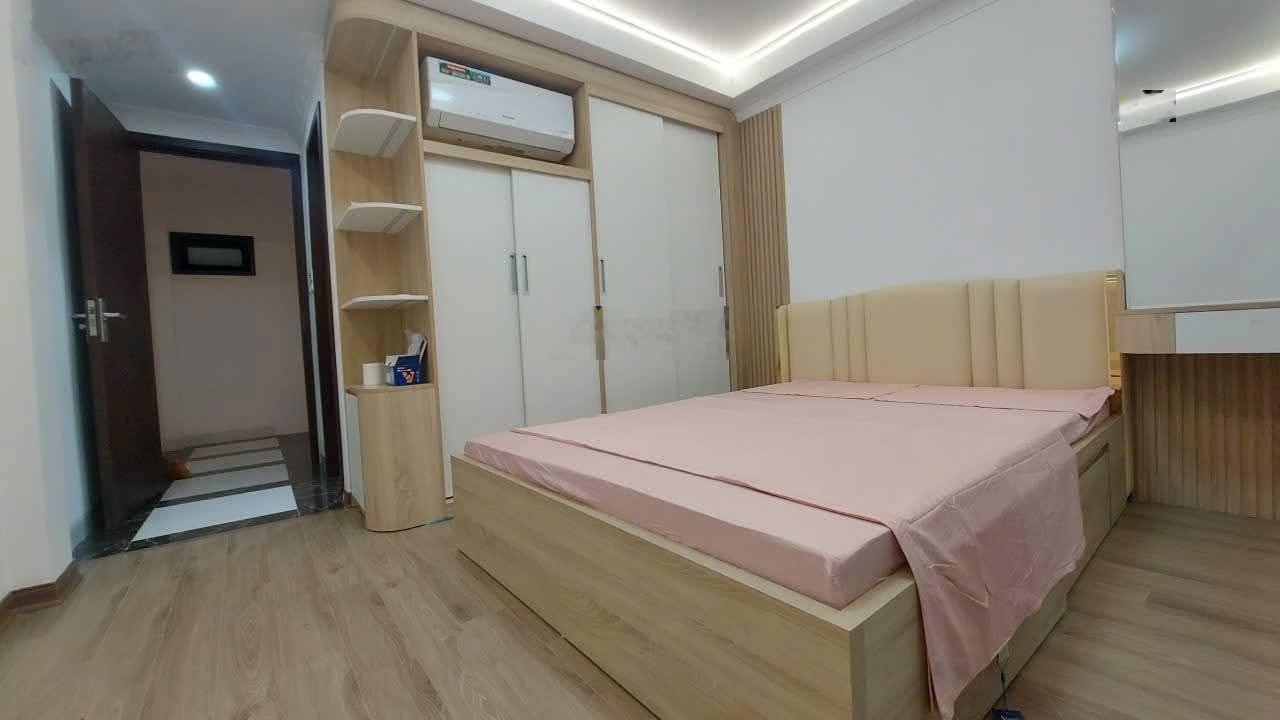 Siêu hiếm nhà mới phố Văn Chương 20m ra phố tặng nội thất sang trọng ,mặt ngõ kinh doanh 39m x5T
