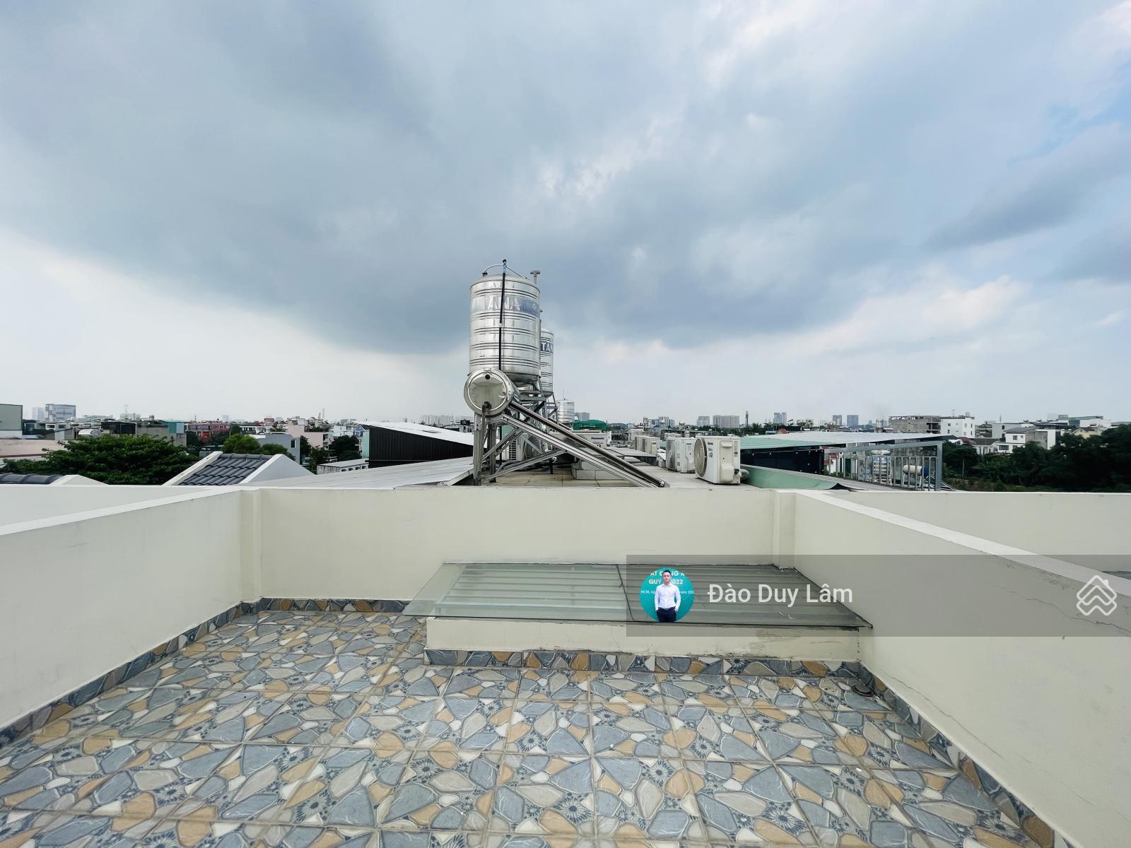 Nhà mới 4 tầng đối diện vạn phúc city - vị trí đẹp, đường đang nâng cấp - cơ hội mua giá hời