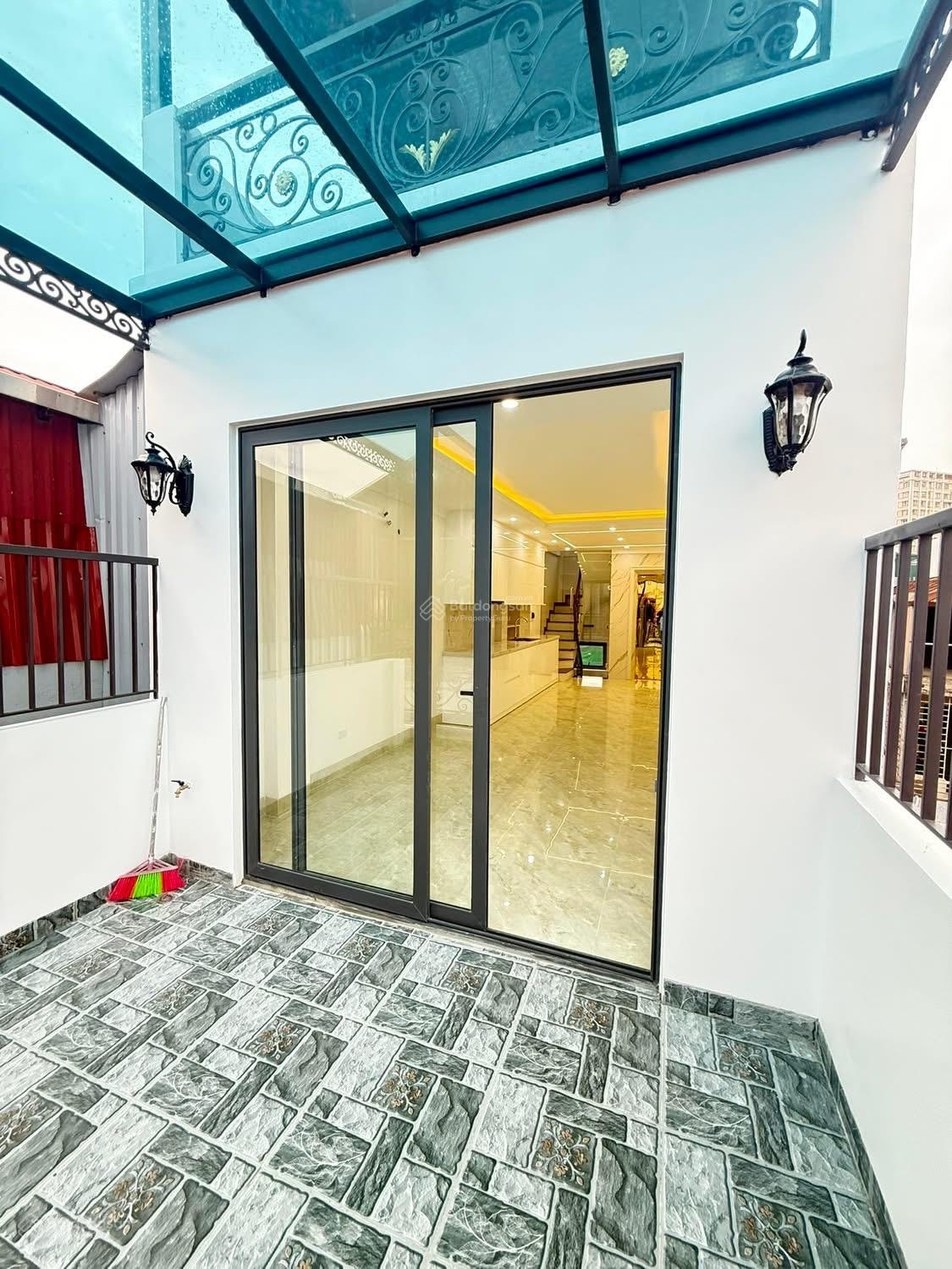 Bán nhà chính chủ tại tt cầu giấy -dt 50m2-phố trần quốc vượng
