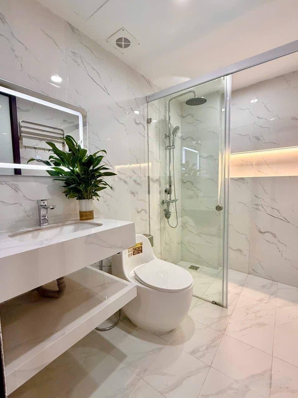 Cực hiếm, nhà phố Bạch Mai 45m2, lô góc thoáng mát, khu dân trí cao, 80m ra phố.