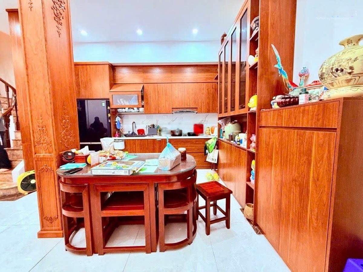 Hồ Ba Mẫu, 30m ra hồ, ngõ ba gác thông, không QH, nhà dân xây 2 thoáng, full đồ, 42m*5T