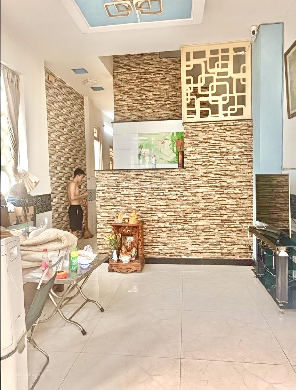 Nhà 4 tầng cạnh khu Tên Lửa- 5.2 x 16- khu cao tầng- chỉ 6.15T
