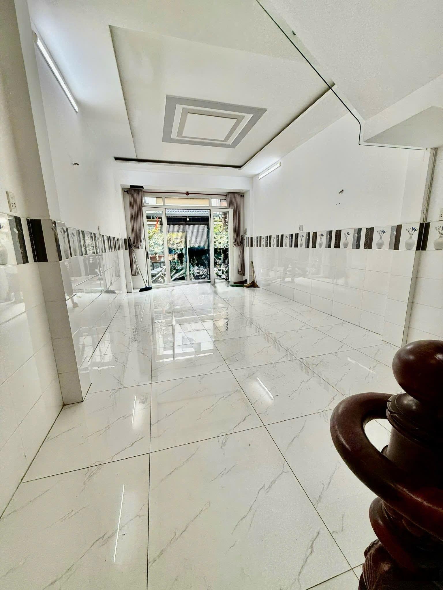 Hẻm xe hơi 6m Luỹ Bán Bích, Tân Phú - Bán nhà 4 tầng [4 x 20m] - Giá 8.9 tỷ