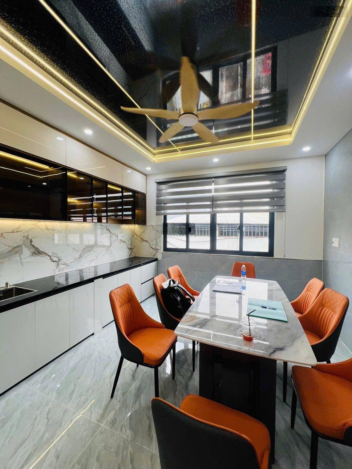 Nhà MỚI 1 xẹt hẻm xe tải, 4x14m, 5 tầng, Bình Trị Đông, Bình Tân cách AEON BÌNH TÂN 1KM