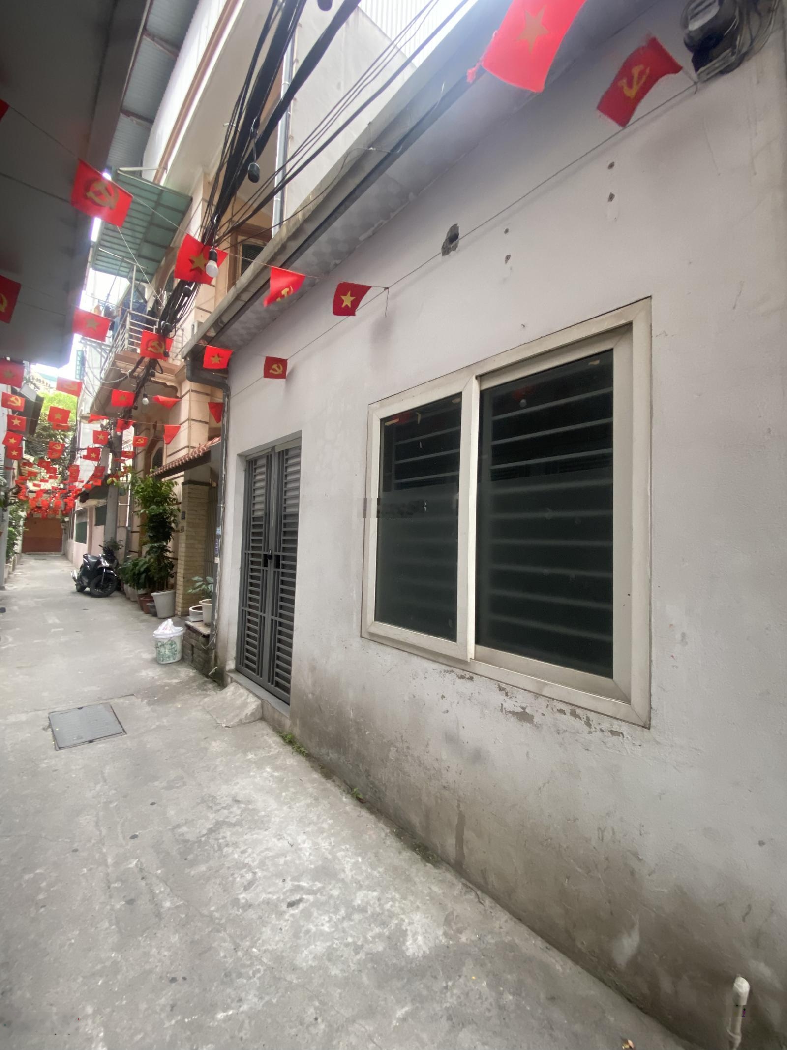 Nhà C4 60m2 Hoa Lâm Việt Hưng gần BigC, sát Ngô Gia Tự chỉ 8,7 tỷ