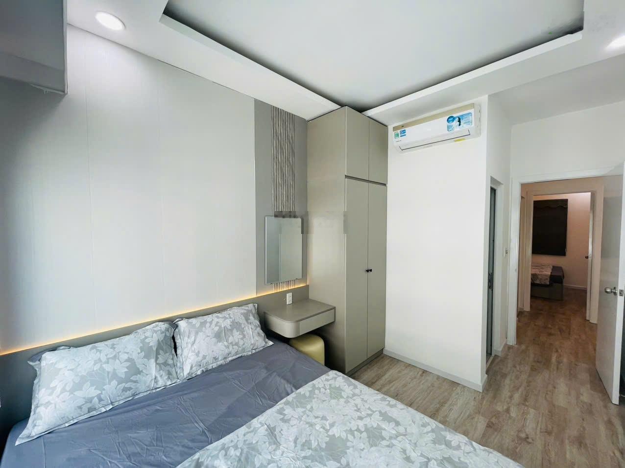 Siêu phẩm view biển tầng cao giá tốt nhất tòa OC2B căn 3606 tầng 36 view xéo biển Hòn Chồng