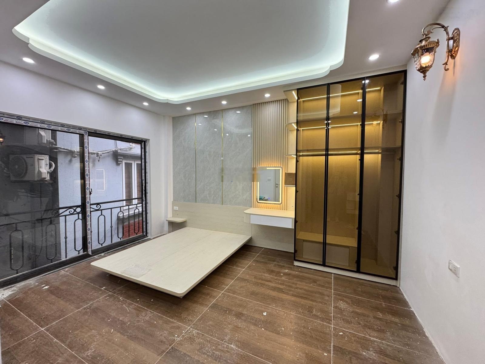 Sau nhà mặt phố Đại La nhà đẹp 2 thoáng kinh doanh 35m2 x4T giá nhỉnh 7 tỷ sổ CC có TL