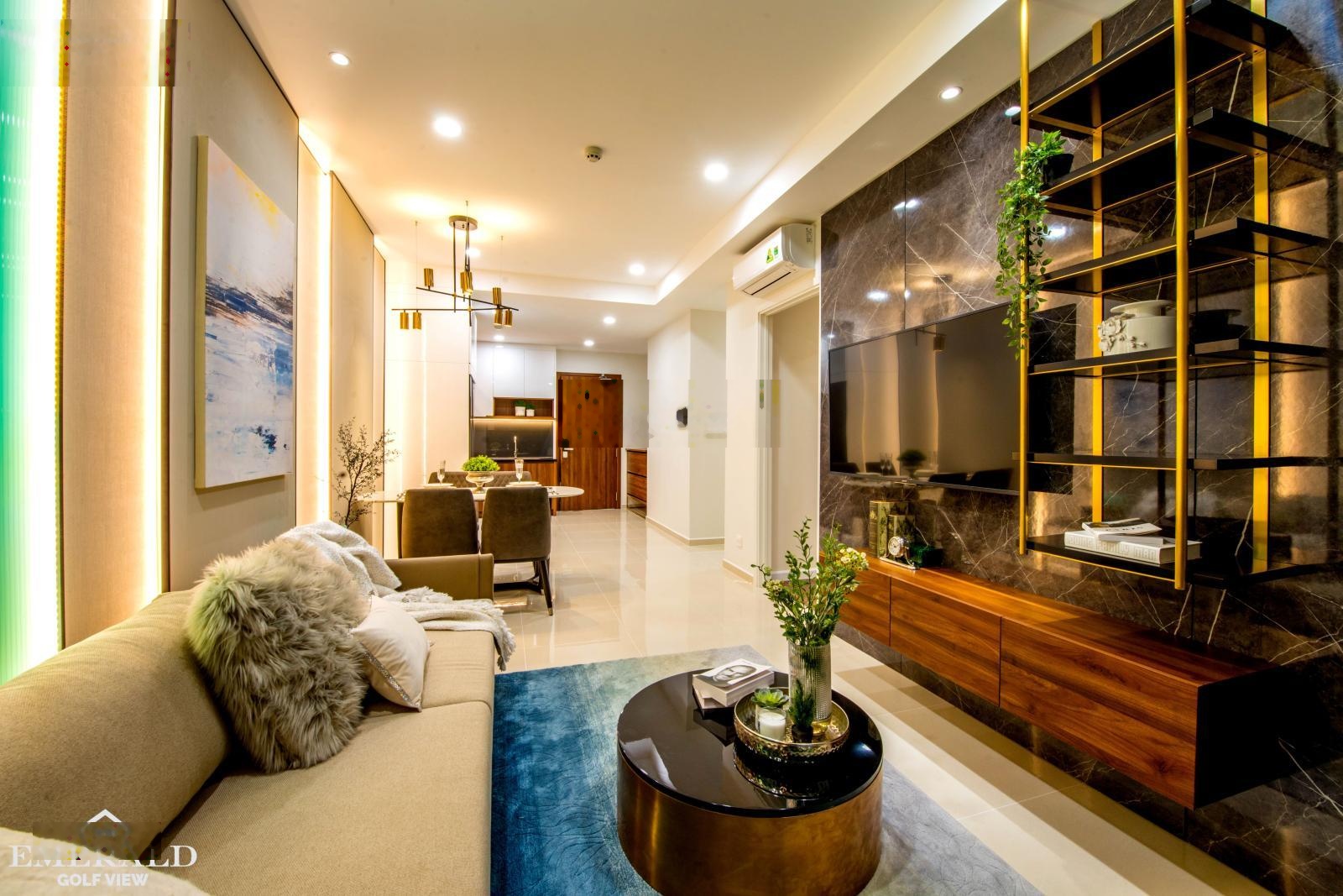 Bán căn hộ Emeral golf view 2pn, 2tỷ9 thanh toán 10% nhận nhà ở ngay