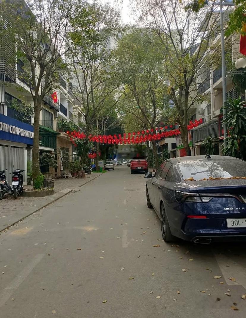 Giá đầu tư* phân lô vỉa hè cầu giấy- ô tô tránh đỗ- dt 80m2, 5 tầng- nhỉnh 25 tỷ- ô tô vòng quanh