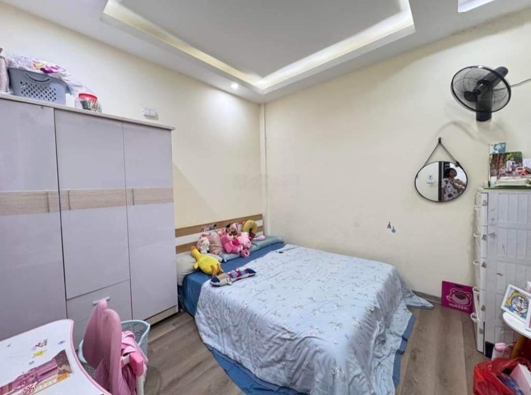 Nhà đẹp 70m2 chỉ hơn 5 tỷ,hẻm xe hơi,tăng nhơn phú b,quận 9 gần cao đẳng công thương