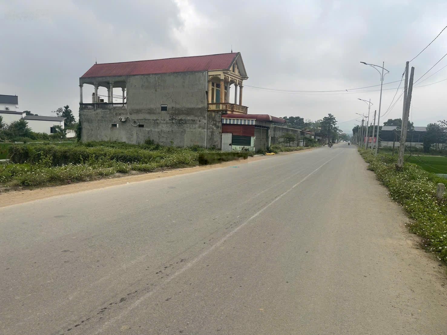 Bán đất mặt đường liên xã 100m2 full thổ cư