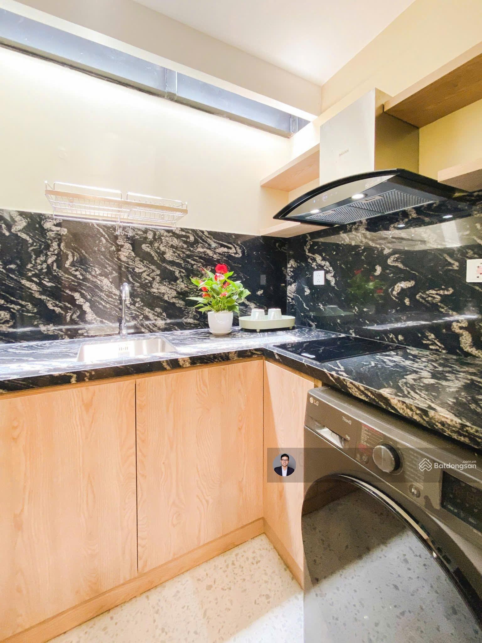 Bán nhà siêu phẩm mặt tiền Làng Báo Chí - Thảo Điền - DT 10x11m - 4 tầng mới toanh - Giá 26,5 tỷ
