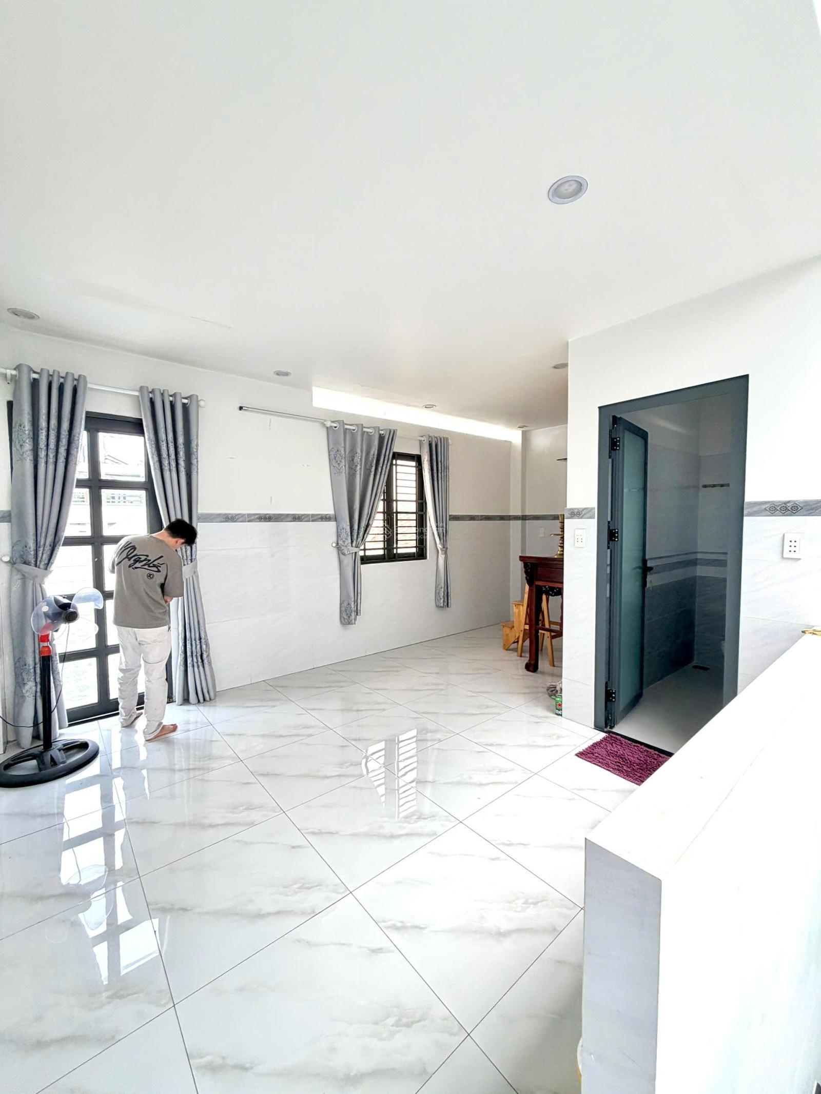 Hoàng ngọc phách, tân phú 128m 5 tầng giá 23.5 tỷ