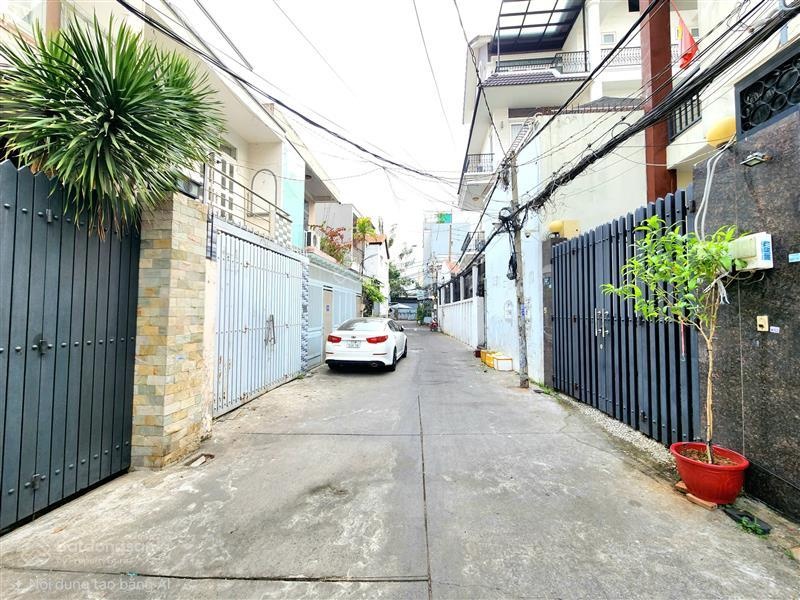 Bán nhà nát khu vực trung tâm bình thạnh , thuận tiện xây mới or kinh doanh dòng tiền ổn định .