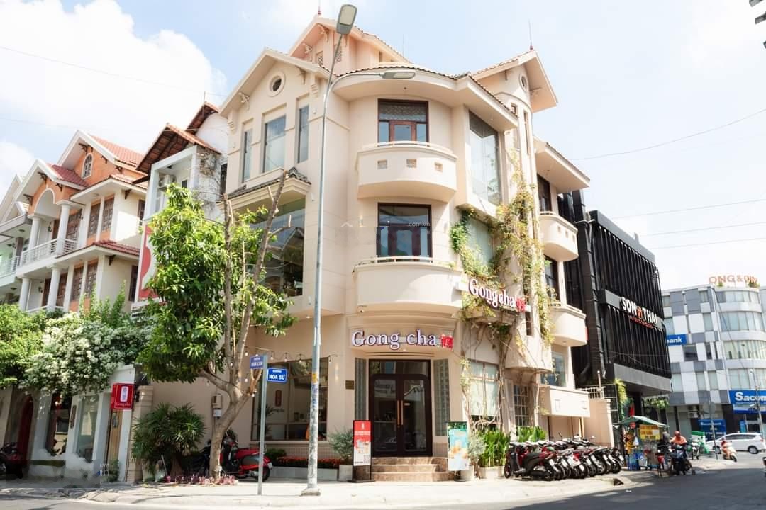 Bán nhà Biệt thự Thảo Điền, 16x22m, 3 tầng hiện đại, hướng Đông Nam hiếm, 100 tỷ