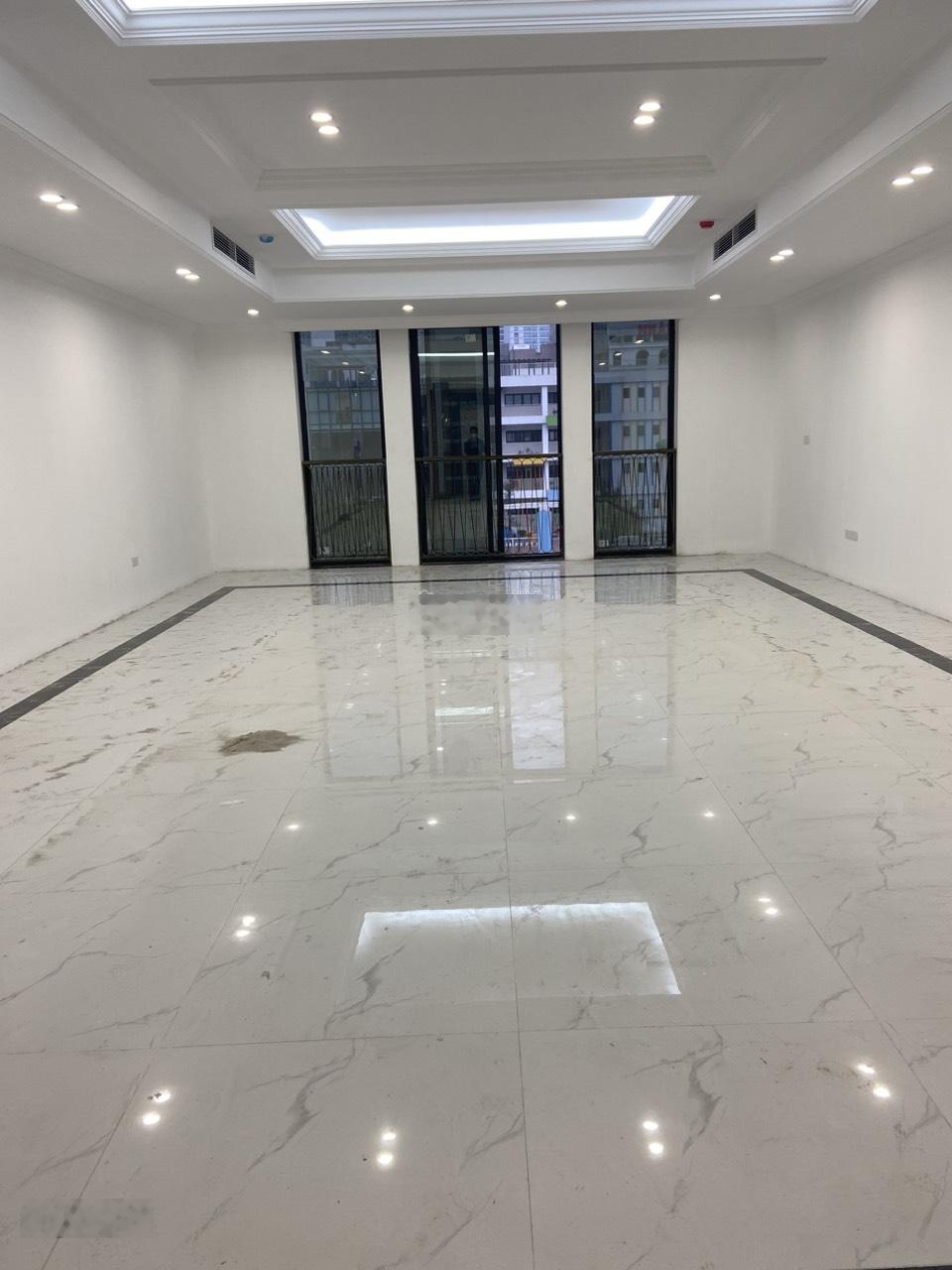 Cho thuê mặt phố hàm nghi. Vinhomes Gardennia Hàm Nghi, Mỹ Đình 100 m², 5 tầng thang máy mới đẹp.