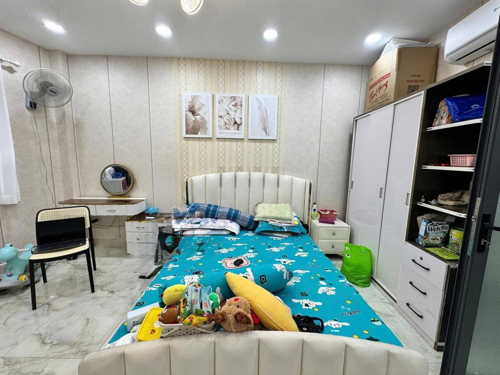 Nhà Đẹp 4 Tầng, Huỳnh Văn Bánh Thông Trường Sa, Phú Nhuận, 32m2, Giá 6.95 Tỷ