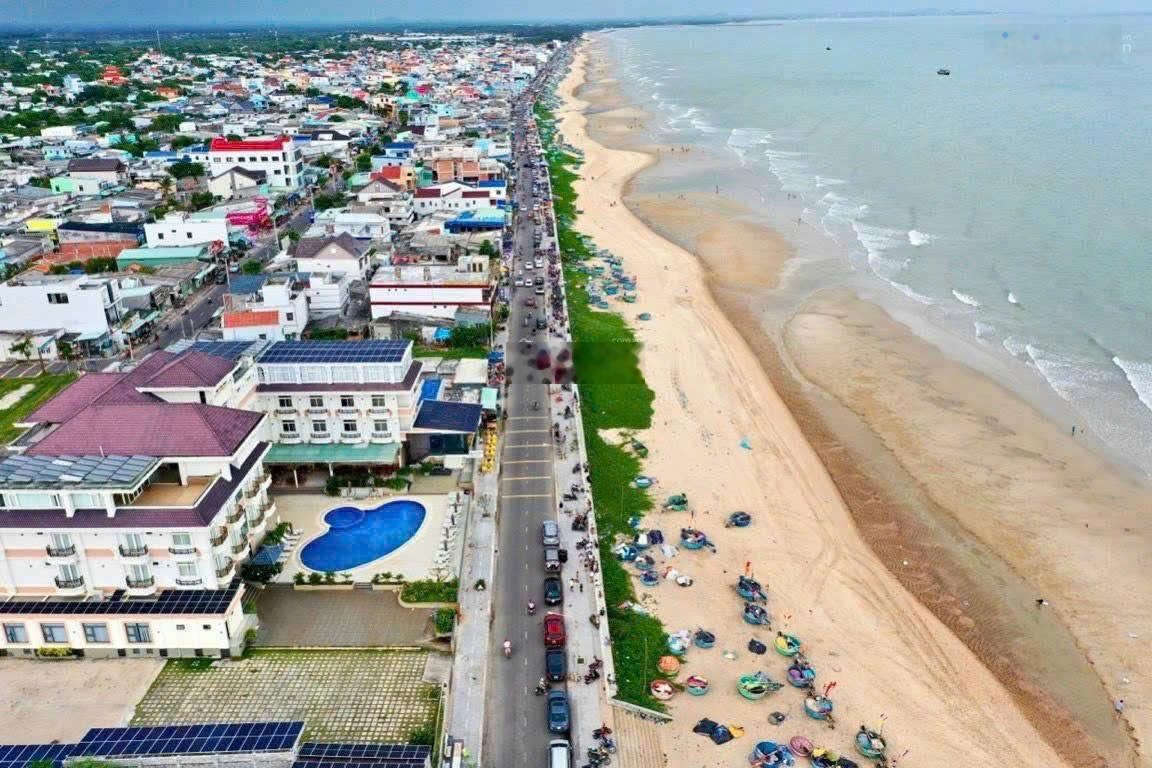 Tái định cư phước hải đi bộ ra biển quảng trường, giá 2ty200