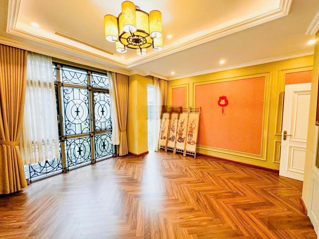 Bán nhà biệt thự Văn Quán Hà Đông, 100m² x 6 tầng, giá chỉ 28 tỷ, nhà đẹp Lô Góc rộng, an ninh Tốt.
