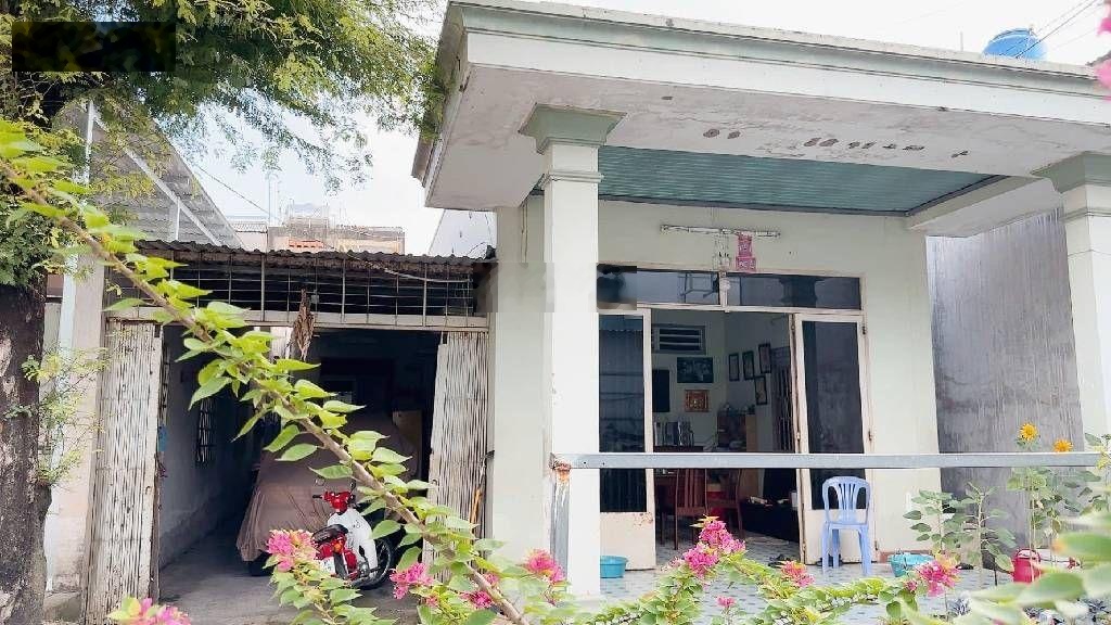 Biệt thự mặt tiền 9x40m, đường 16m, xây mới 5 tầng. Hơn 13 tỷ