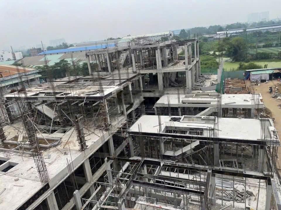 Nhà phố Akari chỉ 7 tỷ, 5 tầng, sổ đỏ hoàn chỉnh, xây sẵn giá chiết khấu 200m từ Võ Văn Kiệt