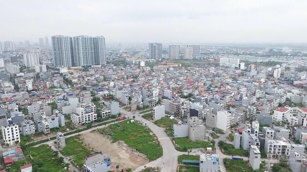 Tái định cư - A51 - Diện tích: 56m2 - Ngang 4m - Hướng: Tây Bắc. Vị trí đẹp, ko lỗi lẫm