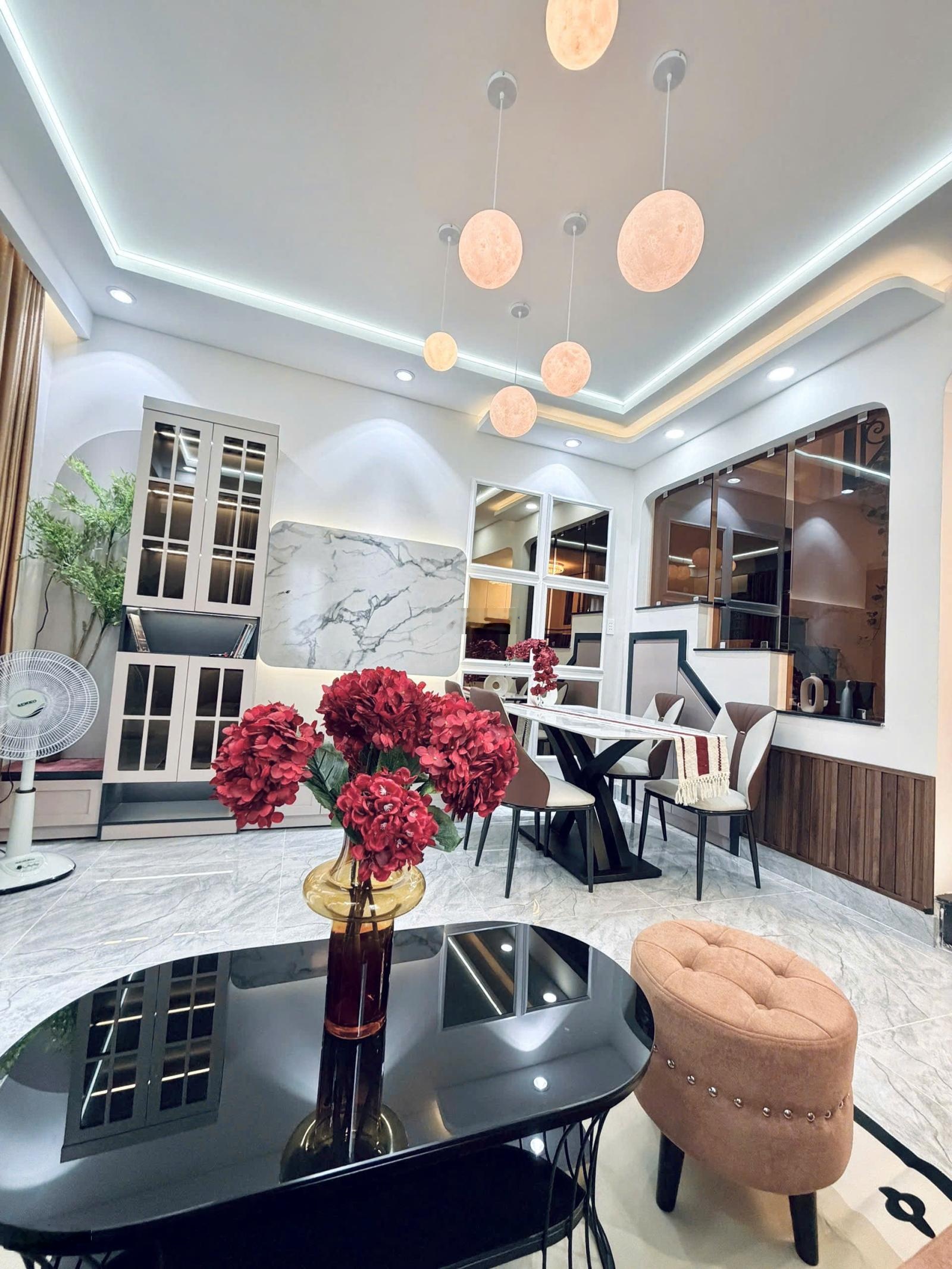 Nhà Mới Đẹp - Giá Rẻ 6 tỷ3 TL - Phú Nhuận - Huỳnh Văn Bánh - 3 tầng BTCT - DT 4 X 7M Vuông vức